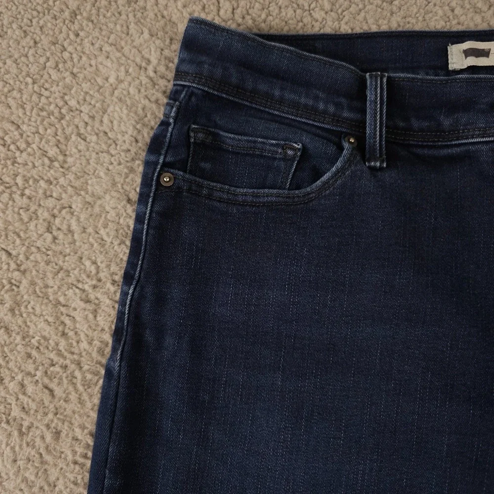 Levis 512 Jeans Womens 12 Blue Perfectly Slimming Straight Leg Stretch Dark Wash - Picture 11 of 16